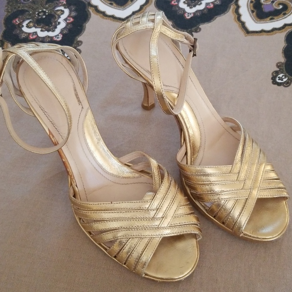 Holiday Gold Via Spiga platform strappy sandals